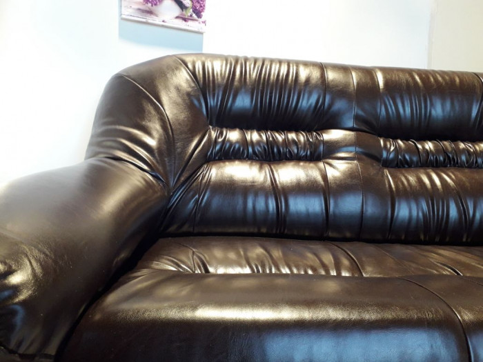 Диван Карелия кожаный 3-х местный, коричневый