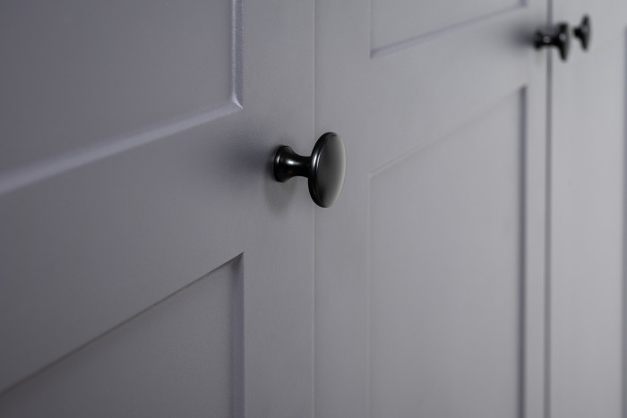 Остин 16.221 Комод + 16.121 Тумба для обуви + 16.121 Тумба для обуви, цвет серый графит/дуб крафт золотой, ШхГхВ 280х41,9х99,3 см., ун. сборка